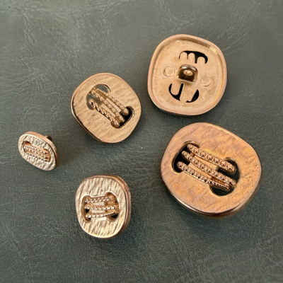 Metal buttons ME-9017 gold shank rectangular rope pattern