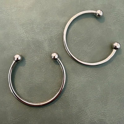 Metal Rings E-1917 Nickel – Open design with beads, Designer – 4.5 cm