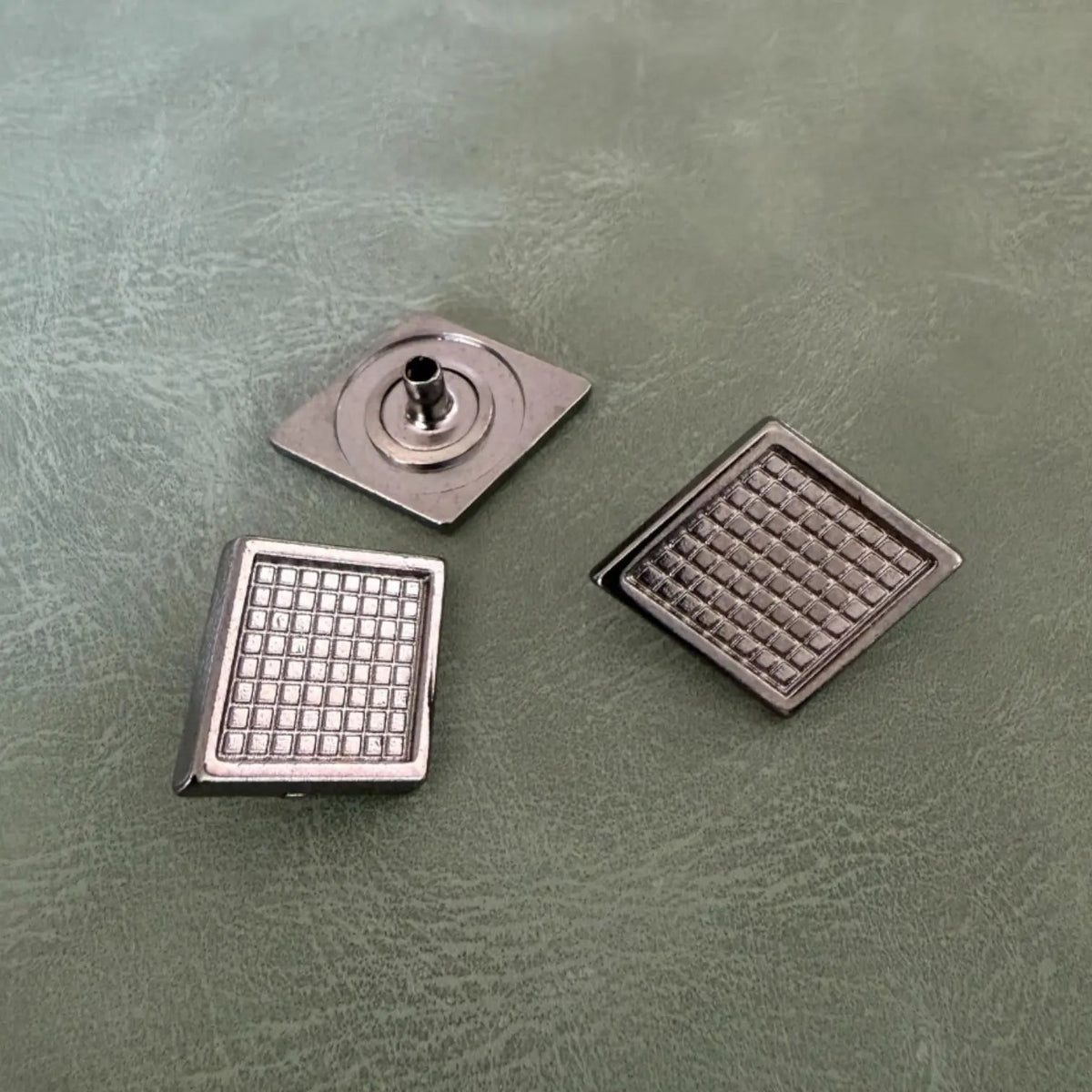 Snap fasteners E-1947 Gun Metal 25 mm – 4 pieces, "Diamond" design, Luxury buttons