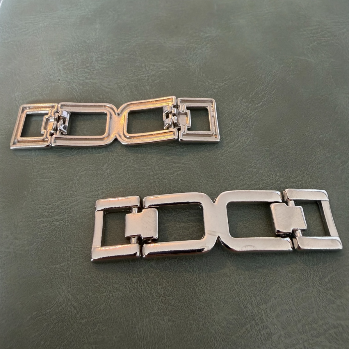 Metal Buckle E-2157 Nickel – Unique shape for clothing, swimwear, and footwear – 1 cm