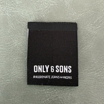 Jacquard woven label LBL 0036 8 x 3 cm – double-sided black with white letters, woven letters, soft premium design, with logo