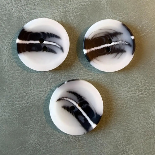 PB-292 COL 6 – Matte ecru polyester button with 2 holes