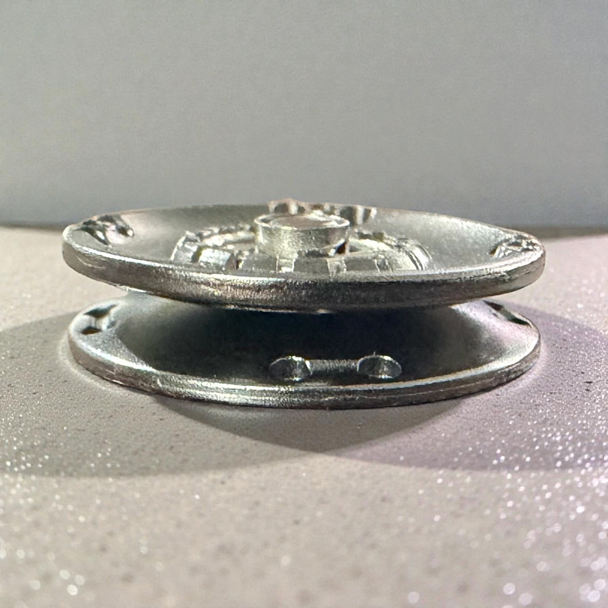 Luxury sew-on snap fasteners 47105 – 20 mm Gun Metal matte