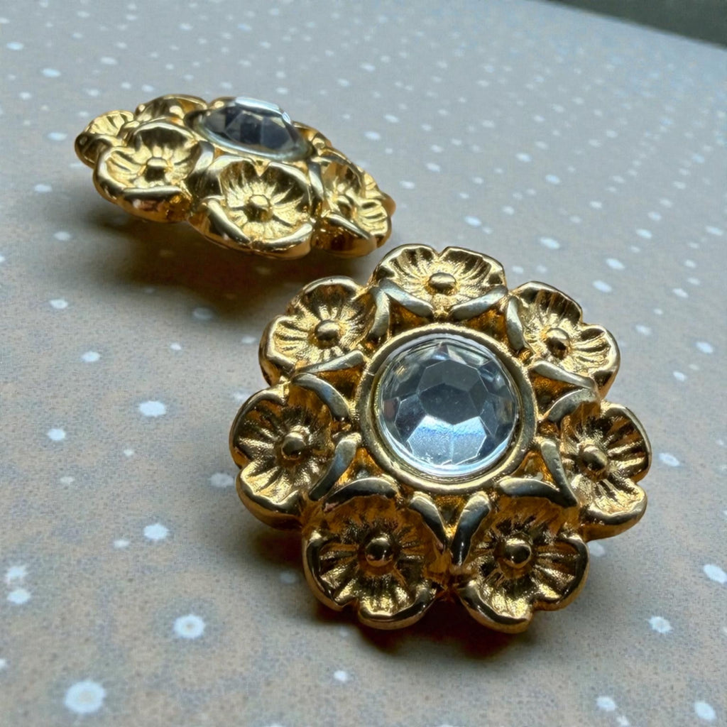 Luxury metal buttons 27598 Col 0002 – 28 mm gold with a crystal