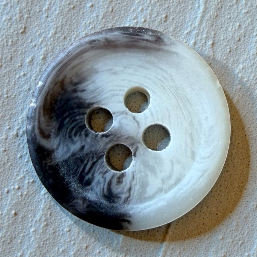 Melange buttons MT 8829-1 – for shirts, beige with grey pattern (11 mm and 12 mm)