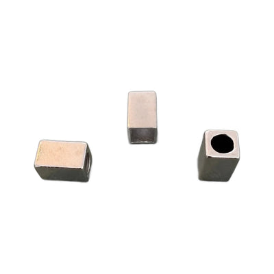 Metall-Kordelende E-1695 Nickel 1 cm – quadratisches Modell mit 2 Löchern, Designer