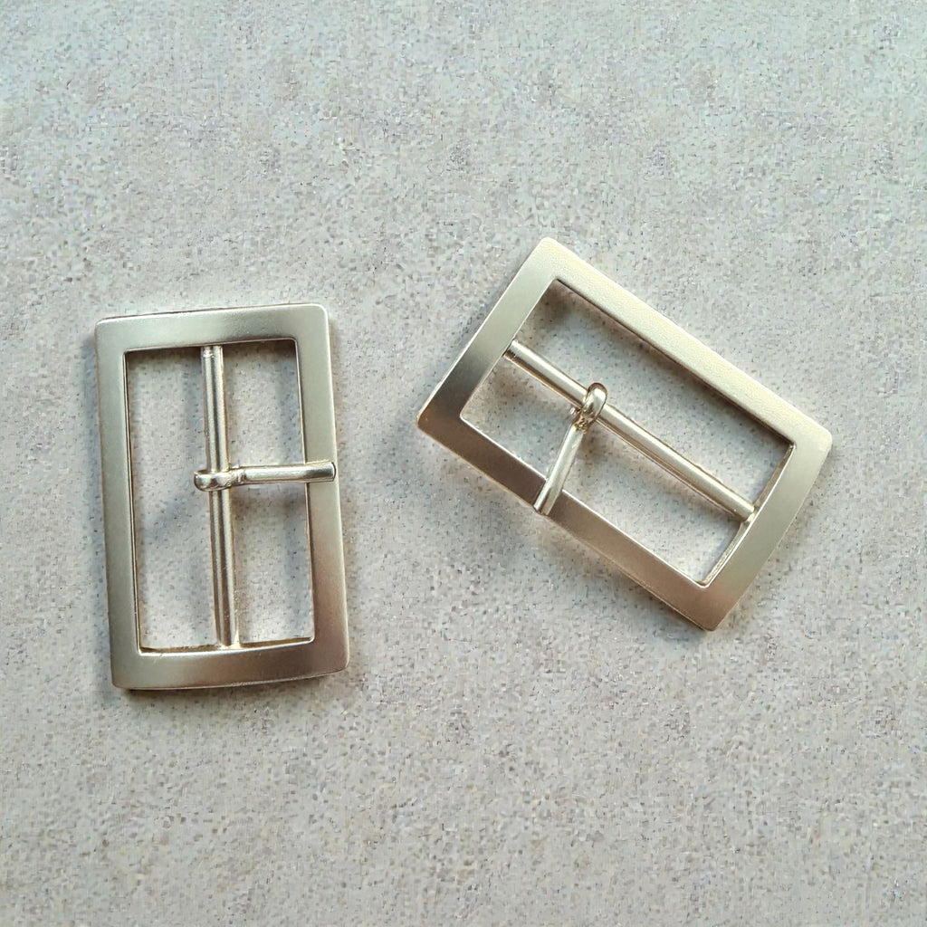 Метални катарами 3707 – 5 см Light Gold мат с шиш