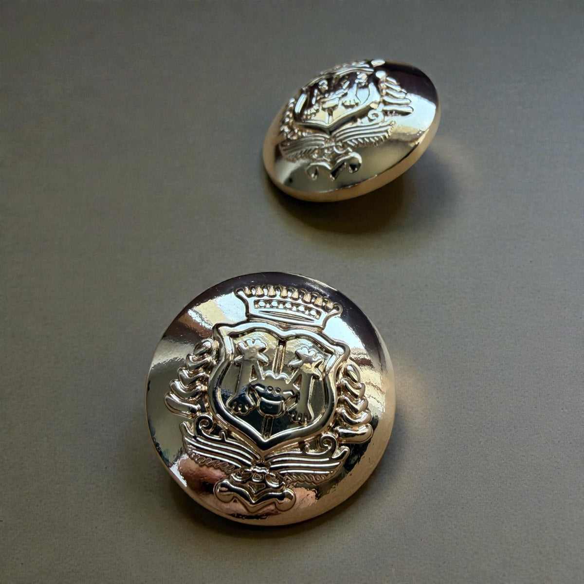Gold metal buttons MC 1541 – 25 mm Ultra Gold for coats