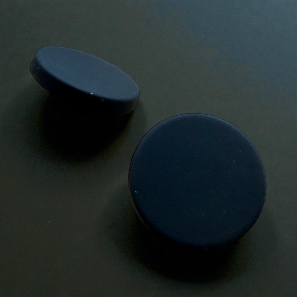Black Soft Touch metal buttons 270404 – 16 mm for trousers and jackets