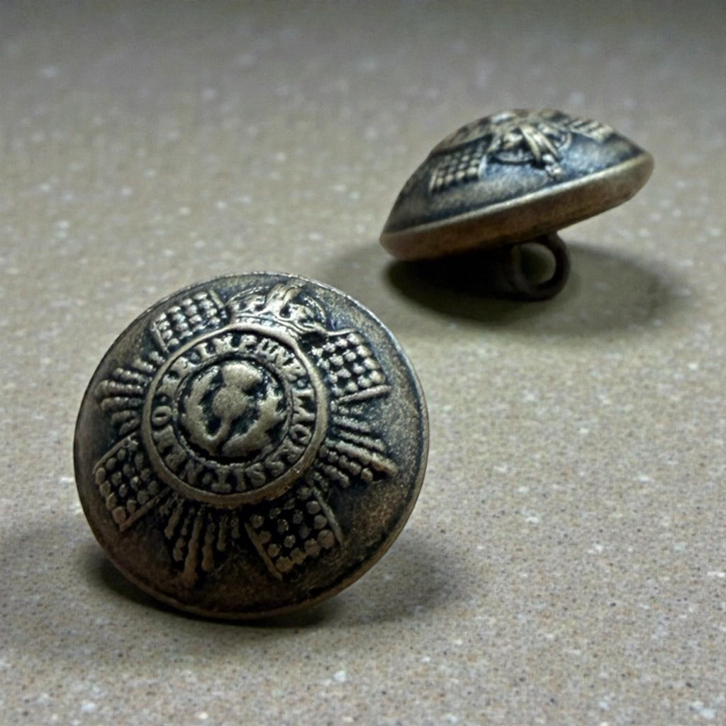 Lightweight metal brass buttons 20-046078-22 Col 2551 – Antique brass 18 mm