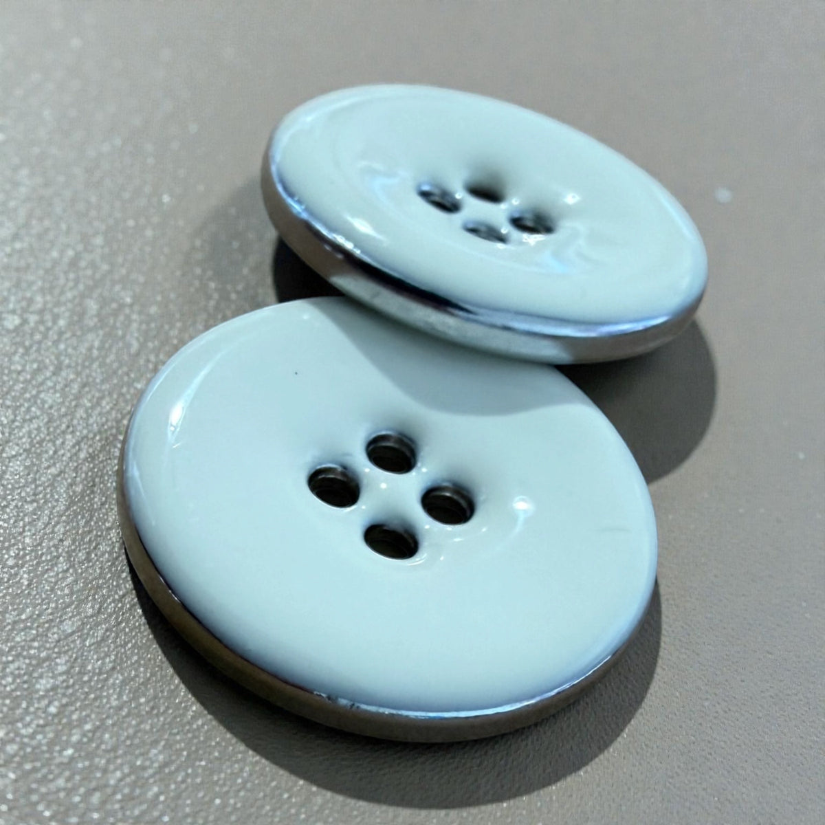 Metal buttons with ecru finish 6104047 Col 1399 – 22 mm handmade