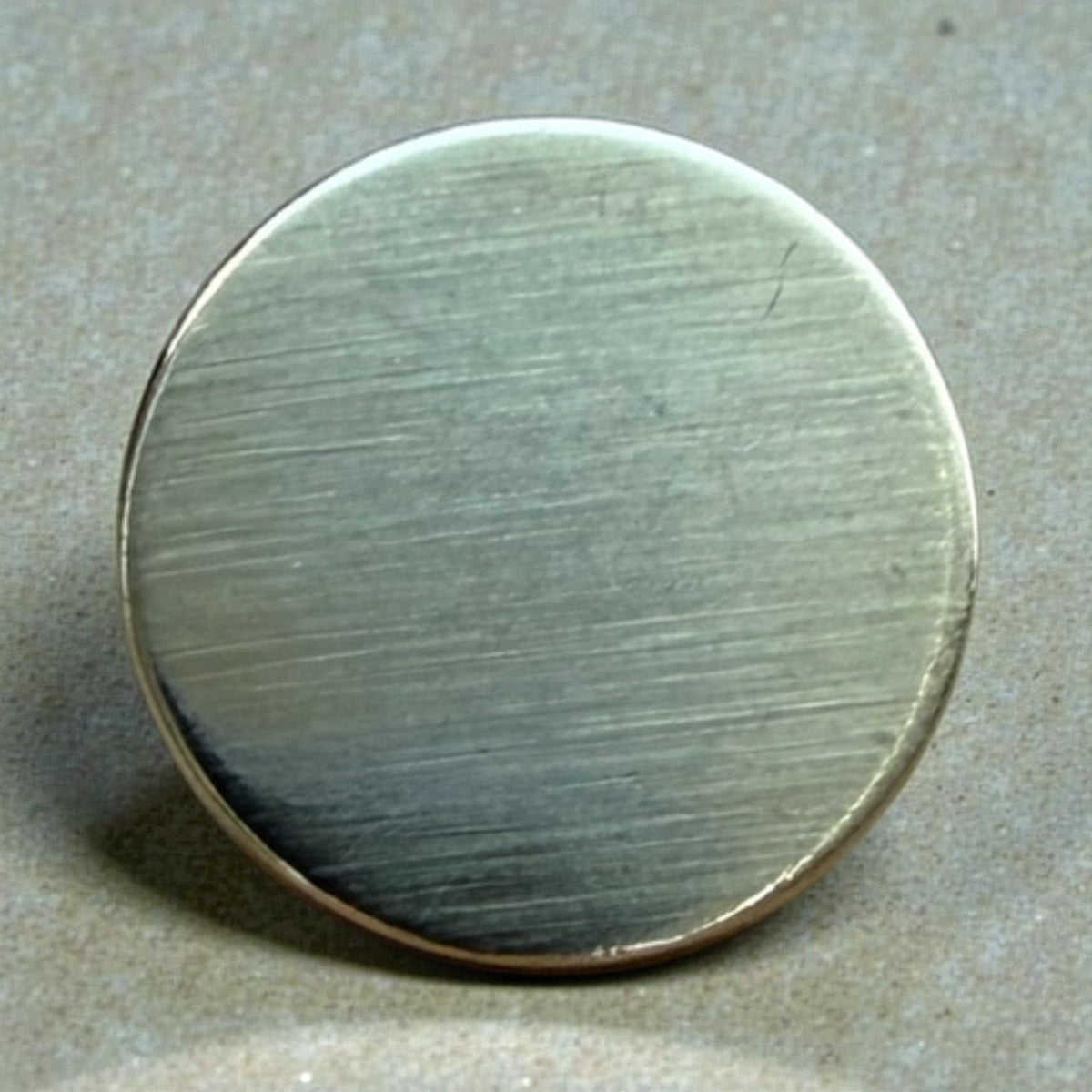 Метални копчета тип Brushed 51001210 Col 100021 – Light Gold 18 мм