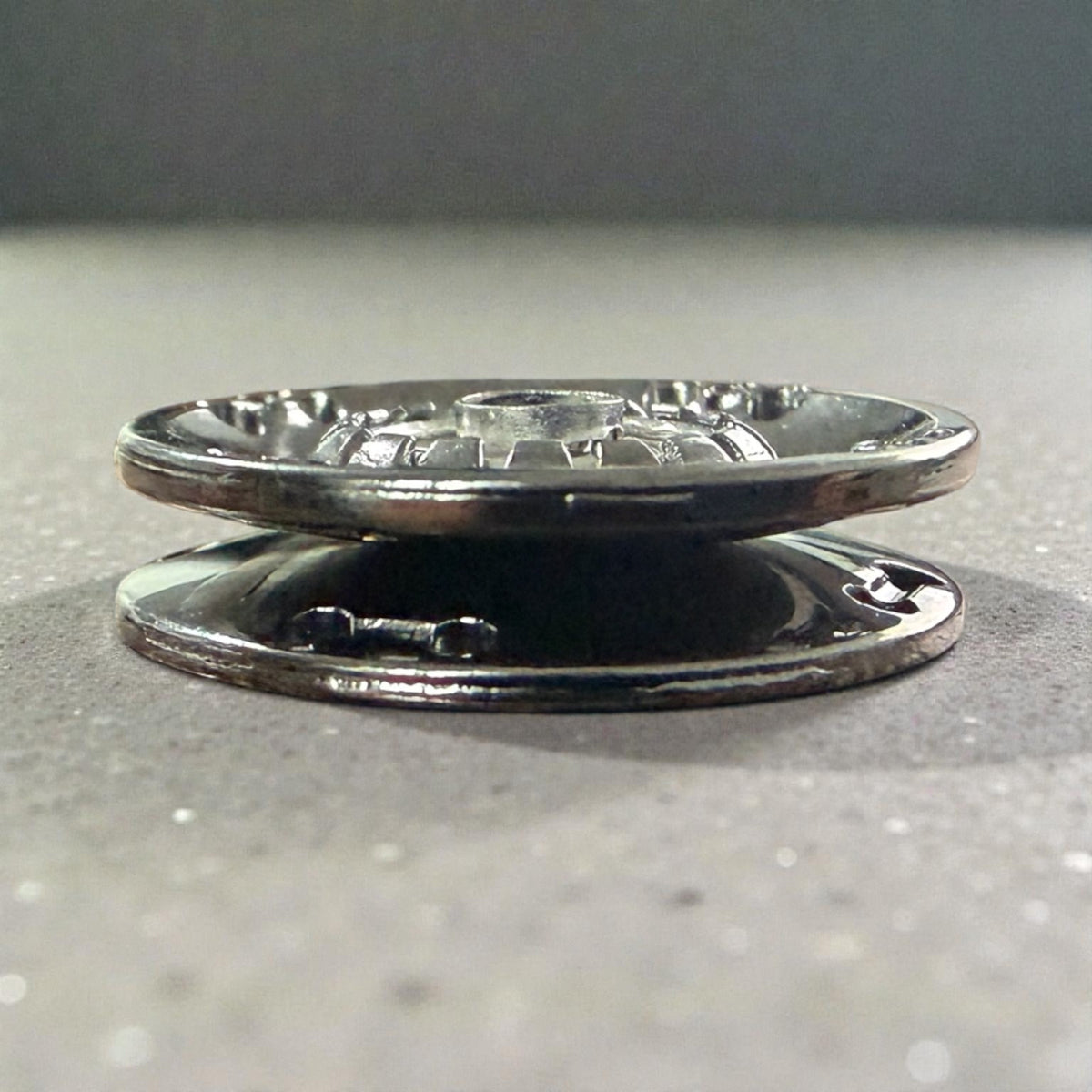 Luxury sew-on snap fasteners 47105 – 20 mm Gun Metal