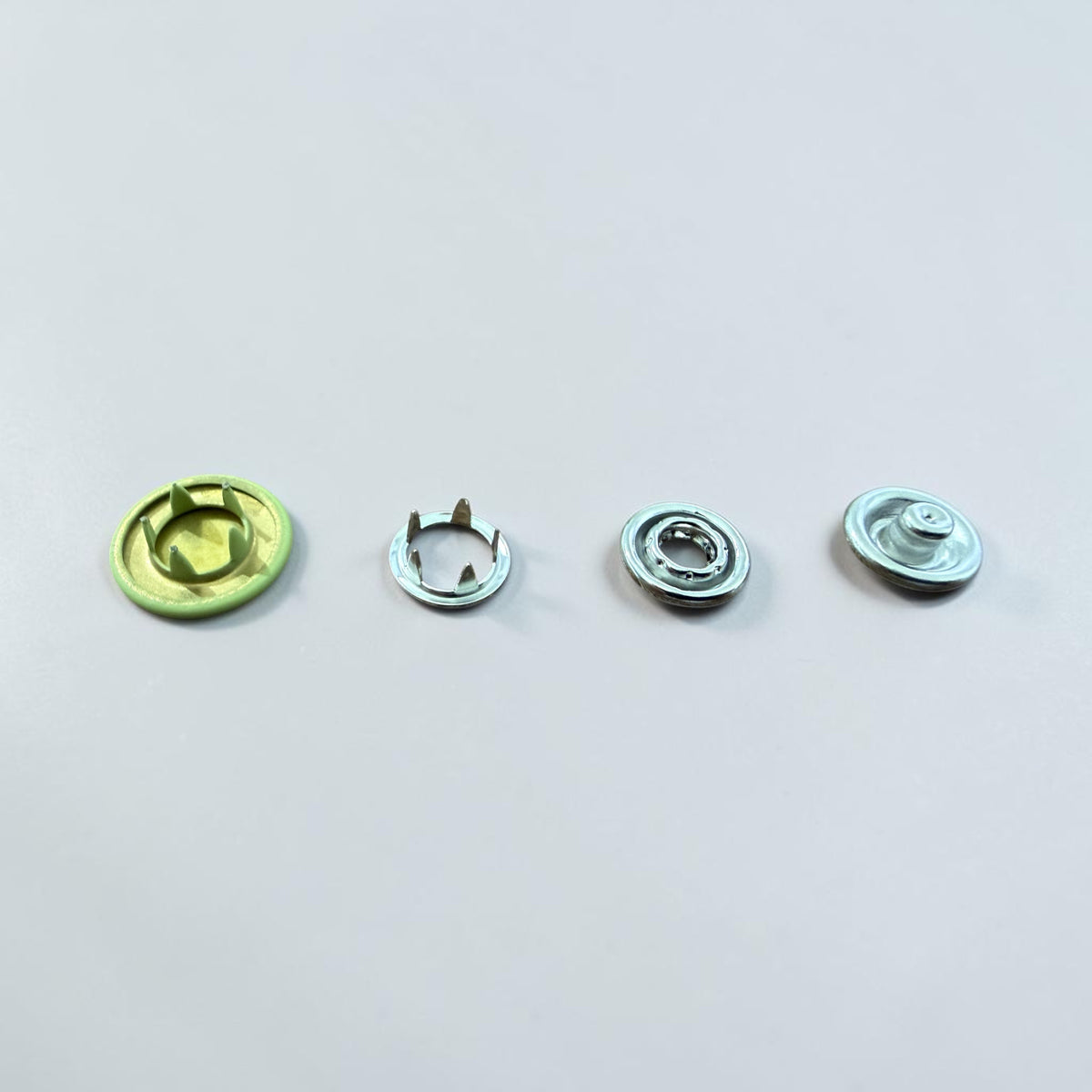 Green snap buttons OR0001AH-150 – 15 mm