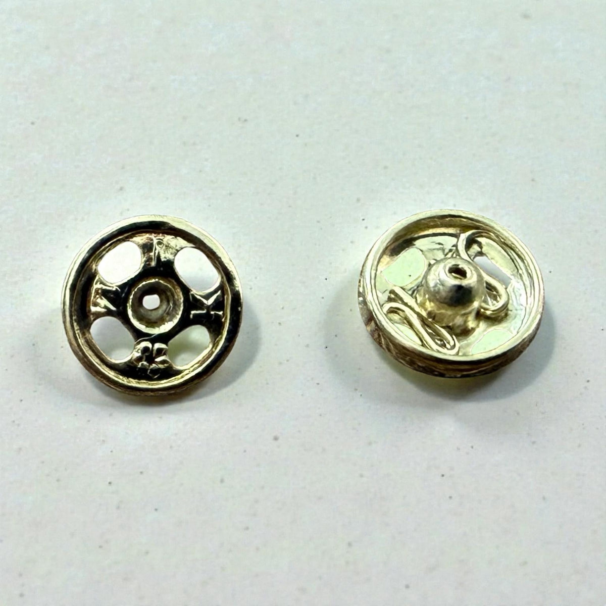 Mini sew-on snap buttons MD35 – 6 mm gold