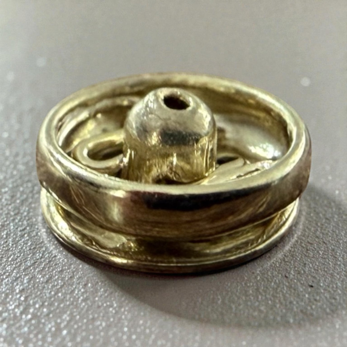Mini sew-on snap buttons MD35 – 6 mm gold