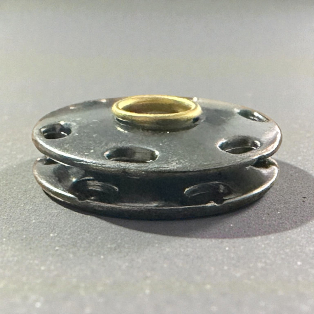Luxury sew-on snap fasteners 4115040 Col 130 – 20 mm Gun Metal