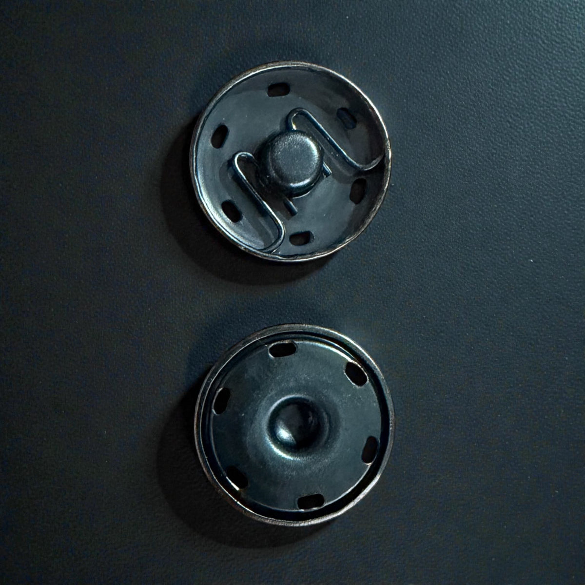 Sew-on snap fasteners ME 630 – Gun Metal, 2-piece set