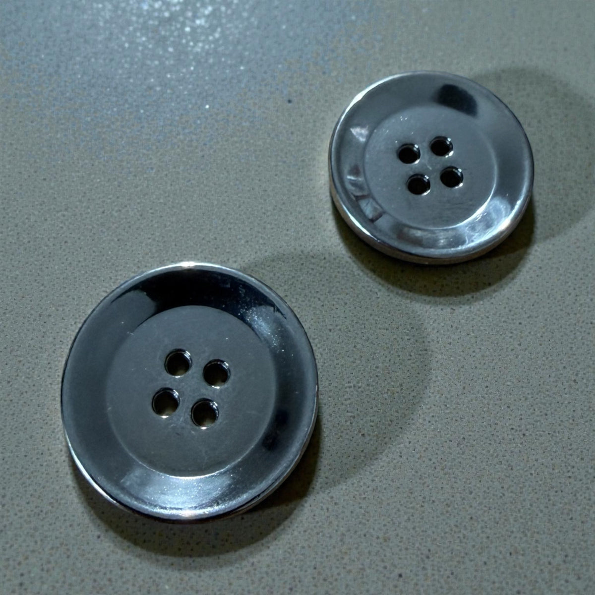 Luxury metal buttons 3304124 Col 130 – 20 mm and 22 mm designer model