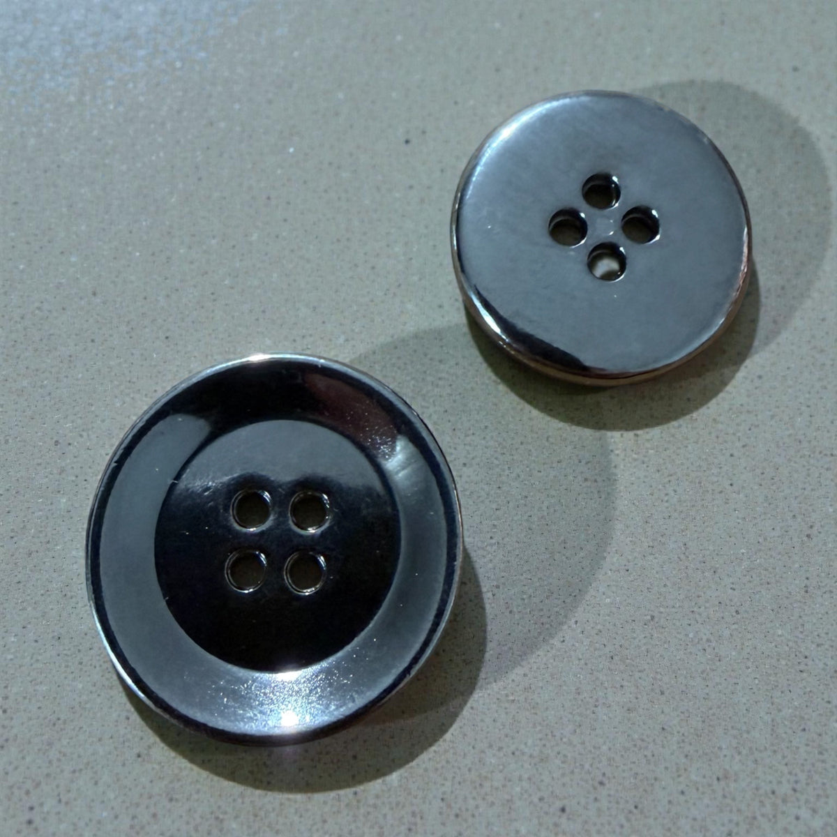 Luxury metal buttons 3304124 Col 130 – 20 mm and 22 mm designer model